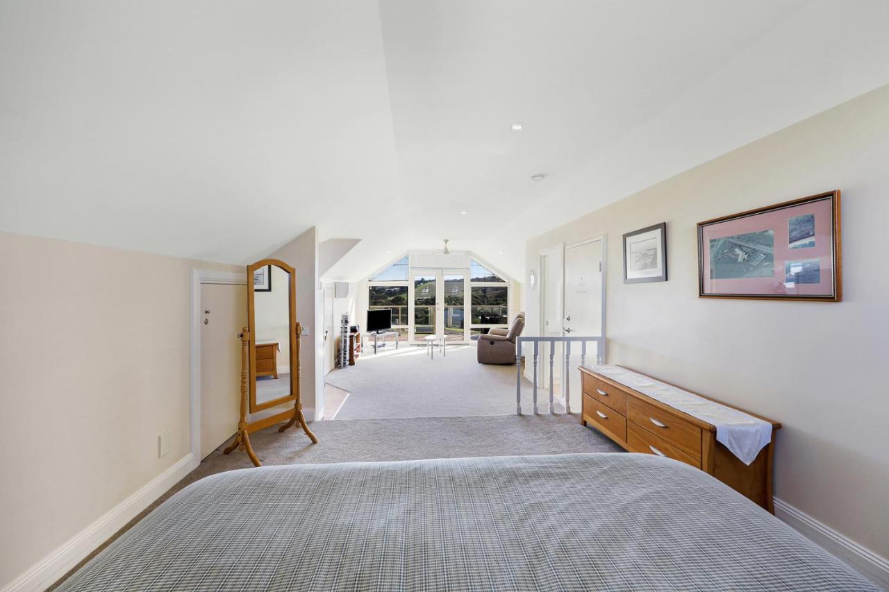 Logans Beach Apartments - The Loft Warrnambool Exterior photo